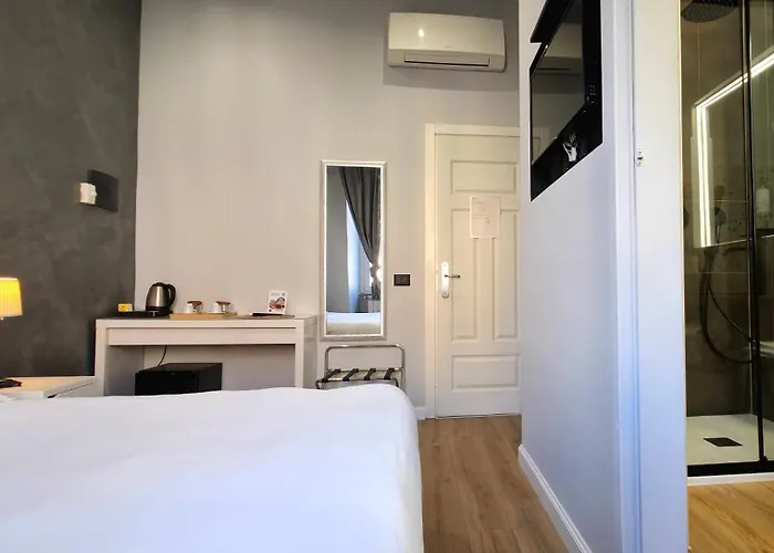 Oda ve Kahvaltı Amoroma 3*